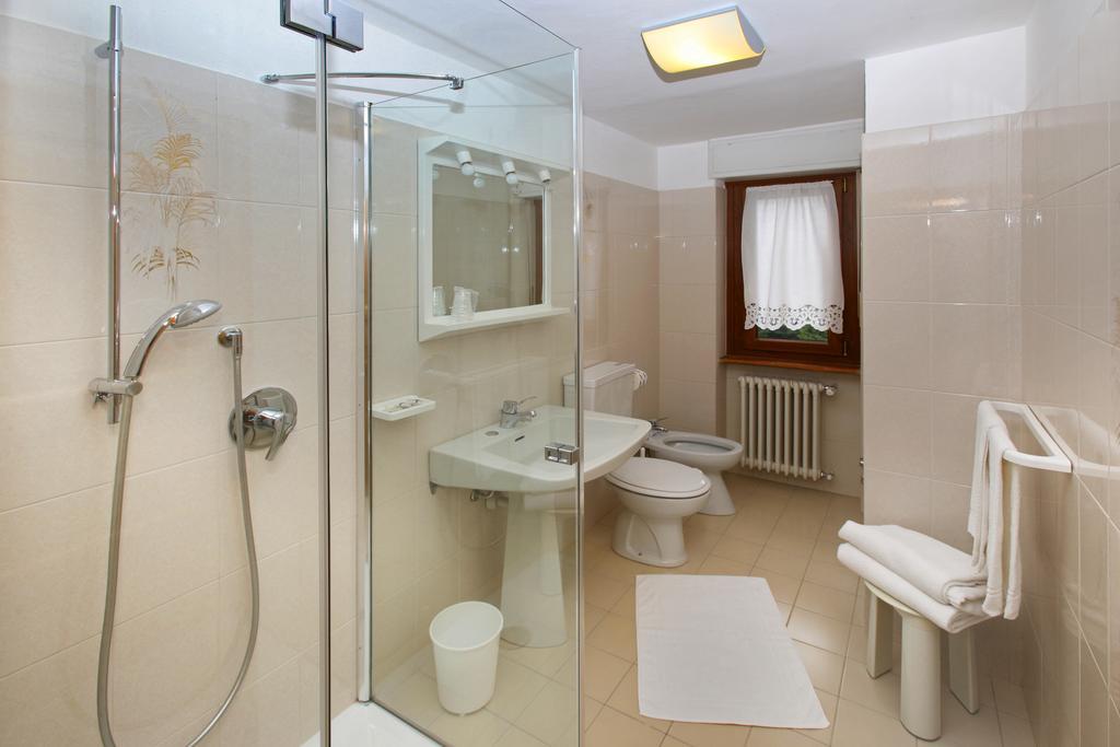 Hotel Biancaneve Oulx Værelse billede